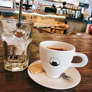 Quán cafe đậm chất cao bồi Mỹ - ảnh 6 quan cafe dam chat cao boi my - anh 6