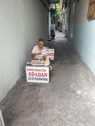 Review bánh tráng tôm cô Loan ngày bán 1000 bịch. - ảnh 2 review banh trang tom co loan ngay ban 1000 bich. - anh 2