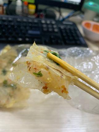 Bánh tráng tỏi ớt trộn sẵn ở Chung cư Trần Qung Diệu - ảnh 6 banh trang toi ot tron san o chung cu tran qung dieu - anh 6