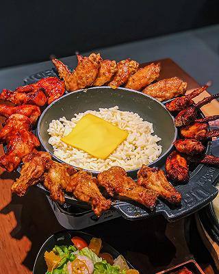 Ở NHÀ ANH ĂN MIẾNG GÀ - RA ĐƯỜNG ANH ĂN CHẢO GÀ UFO 🛸 ĐẦY CHEESE 🧀. - ảnh 4 o nha anh an mieng ga - ra duong anh an chao ga ufo 🛸 day cheese 🧀. - anh 4