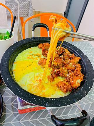 Mình mới phát hiện 1 quán CHUYÊN VỀ GÀ PHÔ MAI 🐔🧀, - ảnh 2 minh moi phat hien 1 quan chuyen ve ga pho mai 🐔🧀, - anh 2