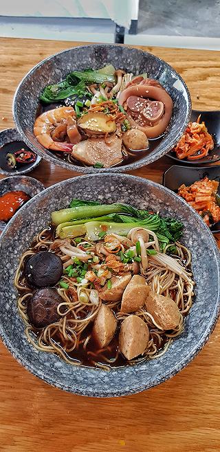 LÀM TÔ MÌ STYLE "HONGKONG" GIỮA THỜI TIẾT SE SE LẠNH CỦA SÀI GÒN - ảnh 3 lam to mi style "hongkong" giua thoi tiet se se lanh cua sai gon - anh 3