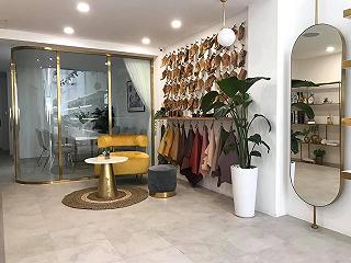 Quán cafe gác mái view phố đi bộ Nguyễn Huệ - ảnh 1 quan cafe gac mai view pho di bo nguyen hue - anh 1