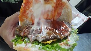 Ăn thử hamburger mà Wossi khen ngon! - ảnh 3 an thu hamburger ma wossi khen ngon! - anh 3