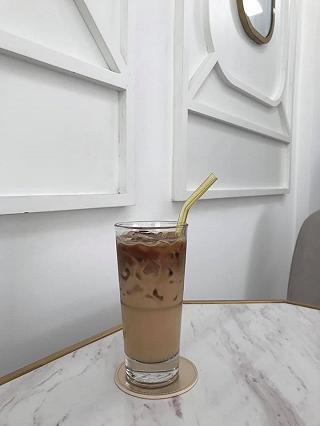 Quán cafe gác mái view phố đi bộ Nguyễn Huệ - ảnh 3 quan cafe gac mai view pho di bo nguyen hue - anh 3