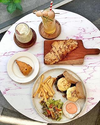 Quán brunch sang trọng - ảnh 1 quan brunch sang trong - anh 1