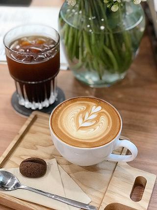 The Comma Coffee - ảnh 3 the comma coffee - anh 3