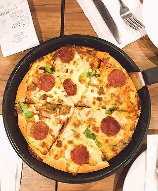 Pizza Hut mua 1 tặng 1 nè - ảnh 2 pizza hut mua 1 tang 1 ne - anh 2