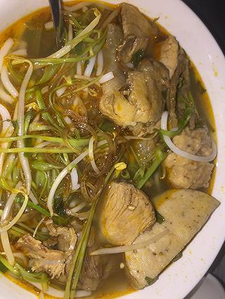 Một trong những quán Bún Bò phải thử ở Sài Gòn - ảnh 1 mot trong nhung quan bun bo phai thu o sai gon - anh 1