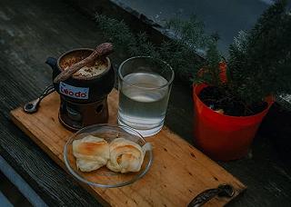 Đi Đà Lạt tầm này đúng lạnh chịu không nổi mà được làm ly Cà phê trứng nóng, Cacao trứng nóng của Tiệm Táo Đỏ thì chỉ có bao phê 👍👍👍 - ảnh 4 di da lat tam nay dung lanh chiu khong noi ma duoc lam ly ca phe trung nong, cacao trung nong cua tiem tao do thi chi co bao phe 👍👍👍 - anh 4