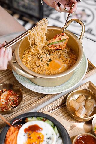 CHỈ VỚI 140K/NGƯỜI CHO BUỔI TIỆC TRÀ BÁNH TRONG KHÔNG GIAN SANG TRỌNG ✨ - ảnh 4 chi voi 140k/nguoi cho buoi tiec tra banh trong khong gian sang trong ✨ - anh 4