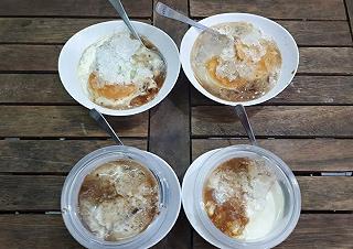 Quân Bánh Flan Quen Mà Lạ
- ảnh 2 quan banh flan quen ma la
- anh 2