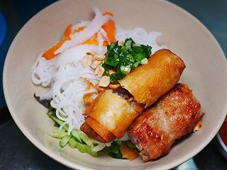 nem và chả giò ngon nhưng ít món - ảnh 1 nem va cha gio ngon nhung it mon - anh 1