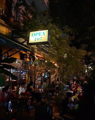 Chiêu Cafe Sách
- ảnh 2 chieu cafe sach
- anh 2