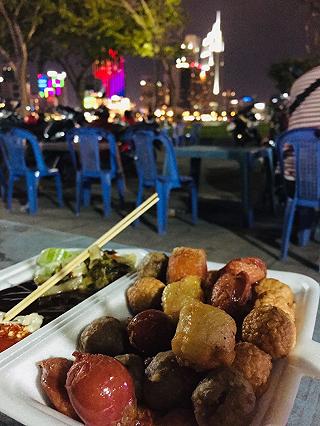 Nắp hầm Thủ Thiêm - chốn hẹn hò quen thuộc của Saigonese! - ảnh 2 nap ham thu thiem - chon hen ho quen thuoc cua saigonese! - anh 2