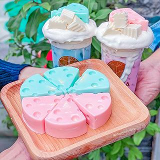 Trà sữa cải tiến thêm chút xanh xanh đỏ đỏ hồng hồng cho em nhỏ nó mừng 🫐🍓 - ảnh 3 tra sua cai tien them chut xanh xanh do do hong hong cho em nho no mung 🫐🍓 - anh 3