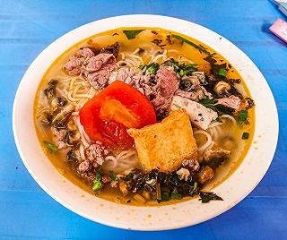 "BÚN RIÊU THẬP CẨM TRONG CON NGÕ NHỎ" - ảnh 2 "bun rieu thap cam trong con ngo nho" - anh 2