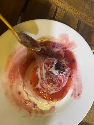 Nếu bạn muốn ăn Panna Cotta thì hãy đến quán Lắk Lắk à nghen - ảnh 4 neu ban muon an panna cotta thi hay den quan lak lak a nghen - anh 4