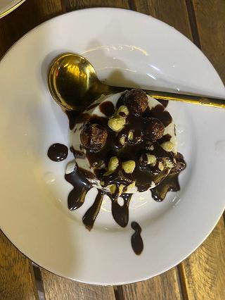 Nếu bạn muốn ăn Panna Cotta thì hãy đến quán Lắk Lắk à nghen - ảnh 2 neu ban muon an panna cotta thi hay den quan lak lak a nghen - anh 2