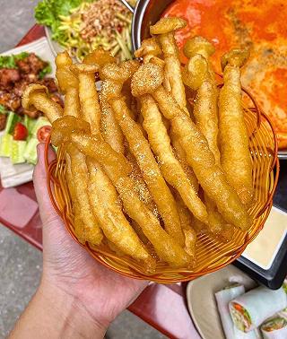 TRỜI LẠNH CHỈ THÈM NỒI LẨU THÁI CHUA CAY 🥺🥺 - ảnh 3 troi lanh chi them noi lau thai chua cay 🥺🥺 - anh 3