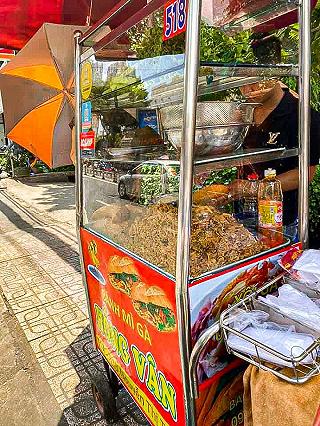 BÁNH MÌ GÀ NỔI TIẾNG KHU QUẬN 7 - ảnh 3 banh mi ga noi tieng khu quan 7 - anh 3
