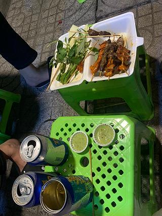 Lạc đường vô quán đồ nướng - ảnh 4 lac duong vo quan do nuong - anh 4