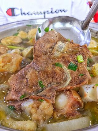 CHÁN CƠM THÈM PHỞ TỚI NGAY ĐẠI TIỆC PHỞ LẨU BÒ XUÂN MAI - ảnh 3 chan com them pho toi ngay dai tiec pho lau bo xuan mai - anh 3