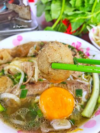 CHÁN CƠM THÈM PHỞ TỚI NGAY ĐẠI TIỆC PHỞ LẨU BÒ XUÂN MAI - ảnh 6 chan com them pho toi ngay dai tiec pho lau bo xuan mai - anh 6