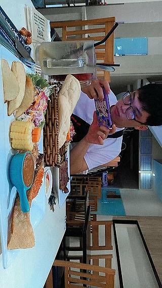 unhealthy - ảnh 2 unhealthy - anh 2