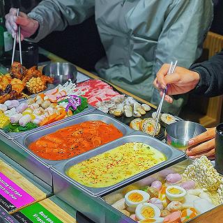 Đà Lạt hay là Hàn Quốc thu nhỏ vậy ta😝 mà giữa không khí se lạnh lại có nồi tokbokki hấp dẫn thế?! - ảnh 5 da lat hay la han quoc thu nho vay ta😝 ma giua khong khi se lanh lai co noi tokbokki hap dan the?! - anh 5