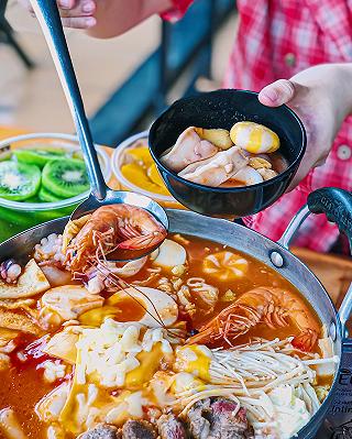 Đi ăn Xiên Nướng từ 5K - Chảo Lẩu siêu to khổng lồ và cái kết !?! - ảnh 6 di an xien nuong tu 5k - chao lau sieu to khong lo va cai ket !?! - anh 6