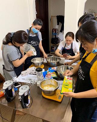 Review “Khoá Học Làm Bánh Siêu Tốc” Chỉ Trong 1 Ngày Cho Mấy Bạn Có Niềm Đam Mê Đồ Ngọt!!! - ảnh 1 review “khoa hoc lam banh sieu toc” chi trong 1 ngay cho may ban co niem dam me do ngot!!! - anh 1