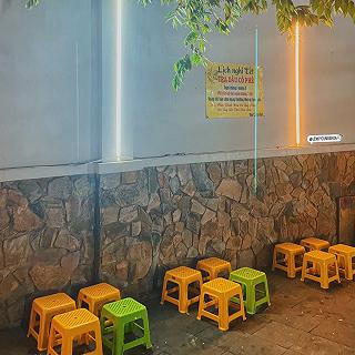 Một tiệm bán TRÀ DÂU SIÊU NHIỀU DÂU TƯƠI hơi bị nổi ở Quận 1 💥 - ảnh 6 mot tiem ban tra dau sieu nhieu dau tuoi hoi bi noi o quan 1 💥 - anh 6