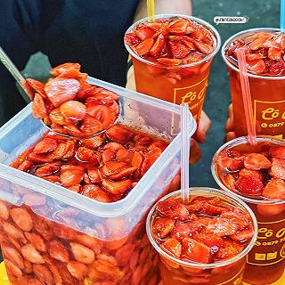 Một tiệm bán TRÀ DÂU SIÊU NHIỀU DÂU TƯƠI hơi bị nổi ở Quận 1 💥 - ảnh 1 mot tiem ban tra dau sieu nhieu dau tuoi hoi bi noi o quan 1 💥 - anh 1