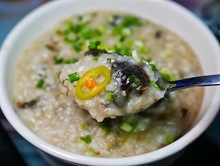 cháo trứng bắc thảo kiểu Quảng Châu - ảnh 1 chao trung bac thao kieu quang chau - anh 1