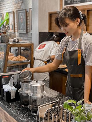THE XI CAFE - Tiệm cafe vintage gây thương nhớ hơi bị nhiều cho những ai mê nghệ thuật, MIỄN PHÍ XEM TAROT cho mỗi hóa đơn nước‼️☺️ - ảnh 2 the xi cafe - tiem cafe vintage gay thuong nho hoi bi nhieu cho nhung ai me nghe thuat, mien phi xem tarot cho moi hoa don nuoc‼️☺️ - anh 2