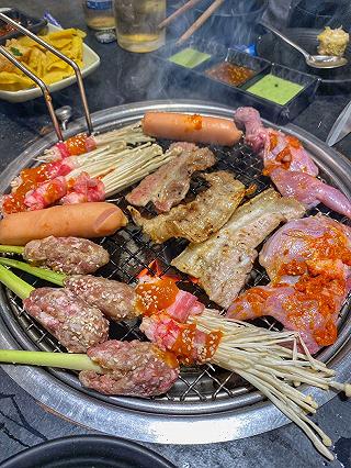 MỘT QUÁN NƯỚNG TẠI ĐÀ LẠT - ảnh 3 mot quan nuong tai da lat - anh 3