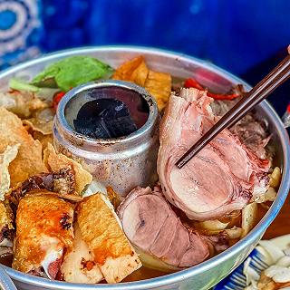 Bùi Viện về đêm không chỉ đơn giản là phố bia nữa Đã có một tiệm lẩu siêu chất, đúng gốc Trung Hoa thơm lừng 1 góc phố 😋😋😋 - ảnh 4 bùi vieôn về dêm không chỉ dơn giản là phố bia nữa dã có moôt tieôm lẩu siêu chất, dúng gốc trung hoa thơm lừng 1 góc phố 😋😋😋 - anh 4