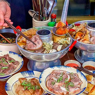 Bùi Viện về đêm không chỉ đơn giản là phố bia nữa Đã có một tiệm lẩu siêu chất, đúng gốc Trung Hoa thơm lừng 1 góc phố 😋😋😋 - ảnh 3 bùi vieôn về dêm không chỉ dơn giản là phố bia nữa dã có moôt tieôm lẩu siêu chất, dúng gốc trung hoa thơm lừng 1 góc phố 😋😋😋 - anh 3