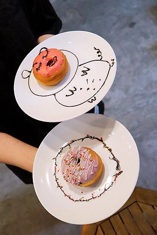 Bánh donut 🍩 và trà sữa 🧋 - ảnh 2 banh donut 🍩 va tra sua 🧋 - anh 2