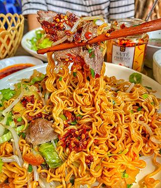 Phượt Gò Vấp để ăn tô PHỞ TRỘN, MÌ TRỘN SATE siu ngon mọi ngườiiiii ơiiii🤤‼️‼️ - ảnh 3 phuot go vap de an to pho tron, mi tron sate siu ngon moi nguoiiiii oiiii🤤‼️‼️ - anh 3