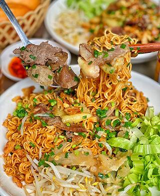 Phượt Gò Vấp để ăn tô PHỞ TRỘN, MÌ TRỘN SATE siu ngon mọi ngườiiiii ơiiii🤤‼️‼️ - ảnh 4 phuot go vap de an to pho tron, mi tron sate siu ngon moi nguoiiiii oiiii🤤‼️‼️ - anh 4