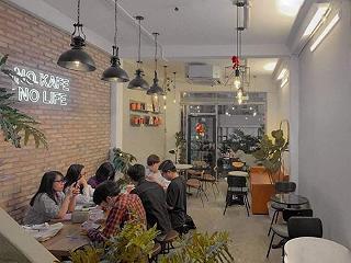 Nhà tôi 3 đời nấu bánh chưng bánh tét đón tết, đến đời tôi thì tôi chưa biết có nấu không mà lượn lờ chụp hình tết cái đã - ảnh 3 nha toi 3 doi nau banh chung banh tet don tet, den doi toi thi toi chua biet co nau khong ma luoon lo chup hinh tet cai da - anh 3