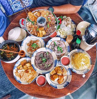 Đi ăn Lẩu Than Hồng kiểu Hong Kong bên hông phố Bùi Viện - ảnh 2 di an lau than hong kieu hong kong ben hong pho bui vien - anh 2