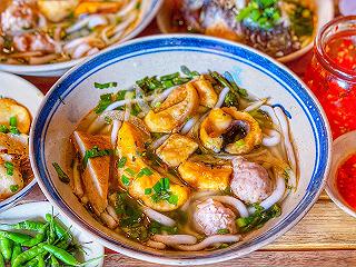 Ăn cá cho healthy ghé hàng BÁNH CANH BỘT GẠO HUẾ ngay gần Ngã Tư Hàng Xanh - Bình Thạnh - ảnh 3 an ca cho healthy ghe hang banh canh bot gao hue ngay gan nga tu hang xanh - binh thanh - anh 3