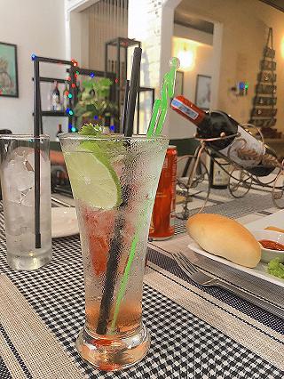 Một beefsteak 🥩 và chút soda đào 🍑 - ảnh 3 mot beefsteak 🥩 va chut soda dao 🍑 - anh 3
