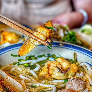 Ăn cá cho healthy ghé hàng BÁNH CANH BỘT GẠO HUẾ ngay gần Ngã Tư Hàng Xanh - Bình Thạnh - ảnh 6 an ca cho healthy ghe hang banh canh bot gao hue ngay gan nga tu hang xanh - binh thanh - anh 6