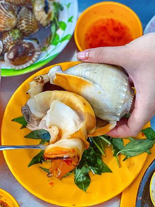 Đạo ốc Sài Gòn nhất định phải ghé HÀNG ỐC PHAN VĂN KHỎE bao tươi ngon toàn con size khủng ăn là ghiền - ảnh 3 dao oc sai gon nhat dinh phai ghe hang oc phan van khoe bao tuoi ngon toan con size khung an la ghien - anh 3