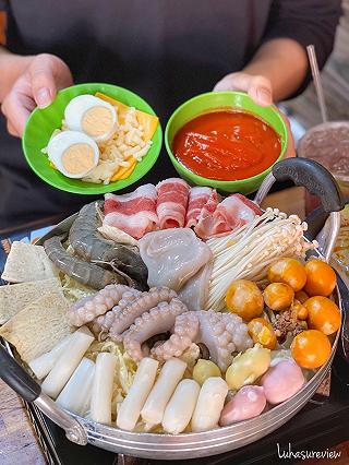 69k/ người ăn no nê, lần đầu thử trà đào momo nổi tiếng giá rẻ trong giới học sinh sinh viên, chất lượng liệu có tốt? - ảnh 1 69k/ nguoi an no ne, lan dau thu tra dao momo noi tieng gia re trong gioi hoc sinh sinh vien, chat luong lieu co tot? - anh 1
