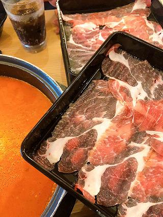 Quyết định đi ăn buffet lẩu không hề sai lầm mà - ảnh 3 quyet dinh di an buffet lau khong he sai lam ma - anh 3